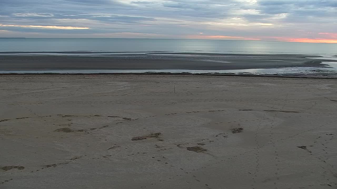 Grado Beach and Aquapark Views in Real Time