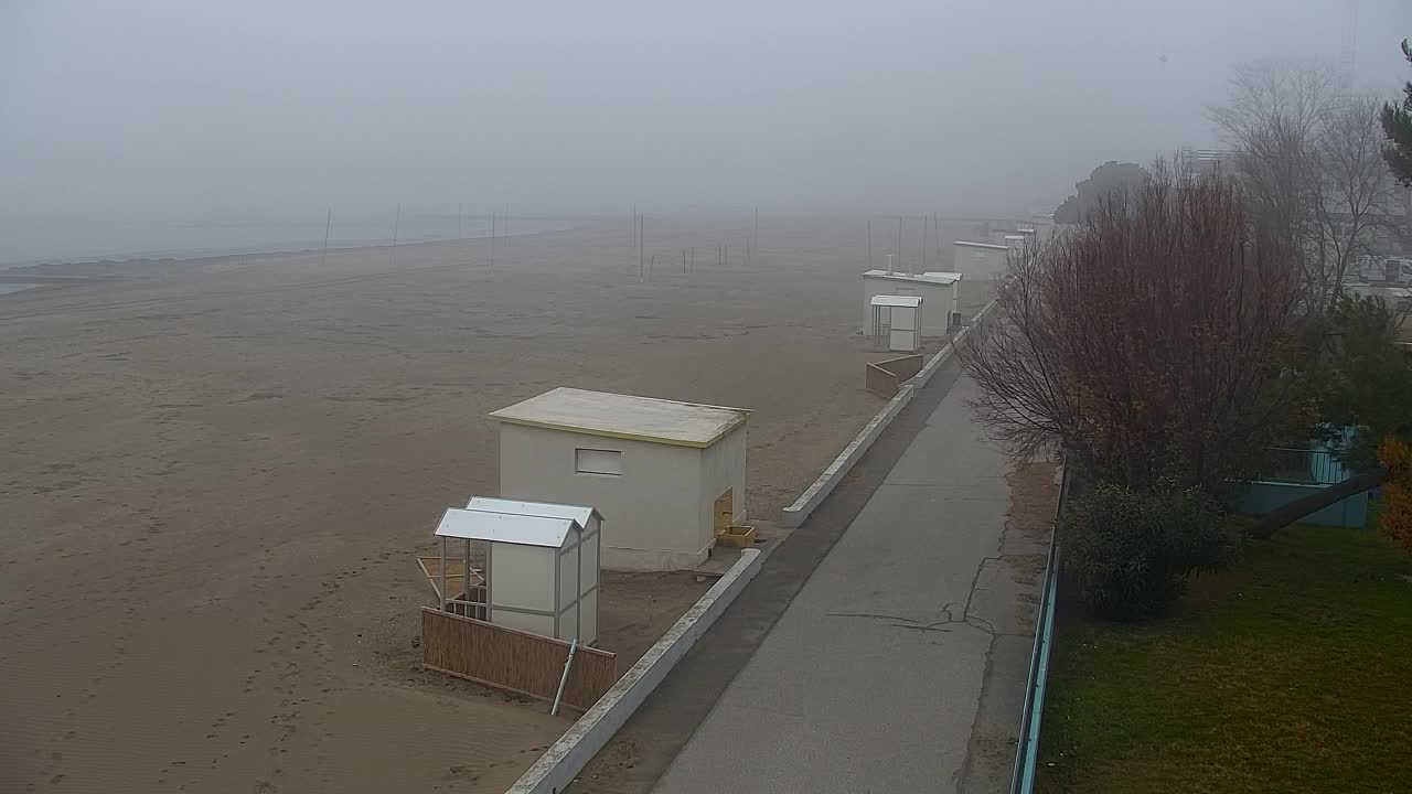 Webcam en vivo Grado: Vistas de la playa y del parque acuático en tiempo real