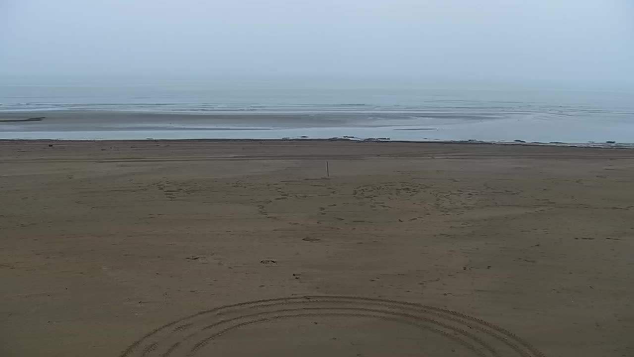 Webcam en vivo Grado: Vistas de la playa y del parque acuático en tiempo real