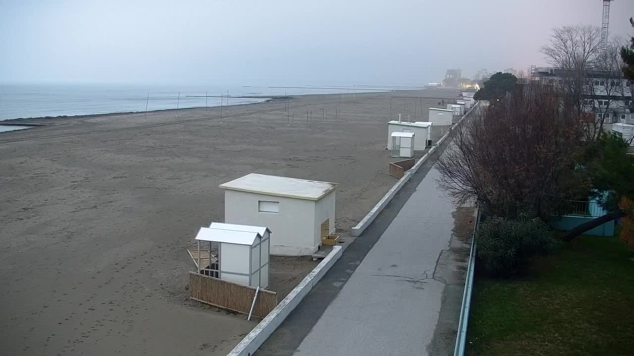 Spletna kamera v živo Grado: Pogledi na plažo in vodni park v realnem času