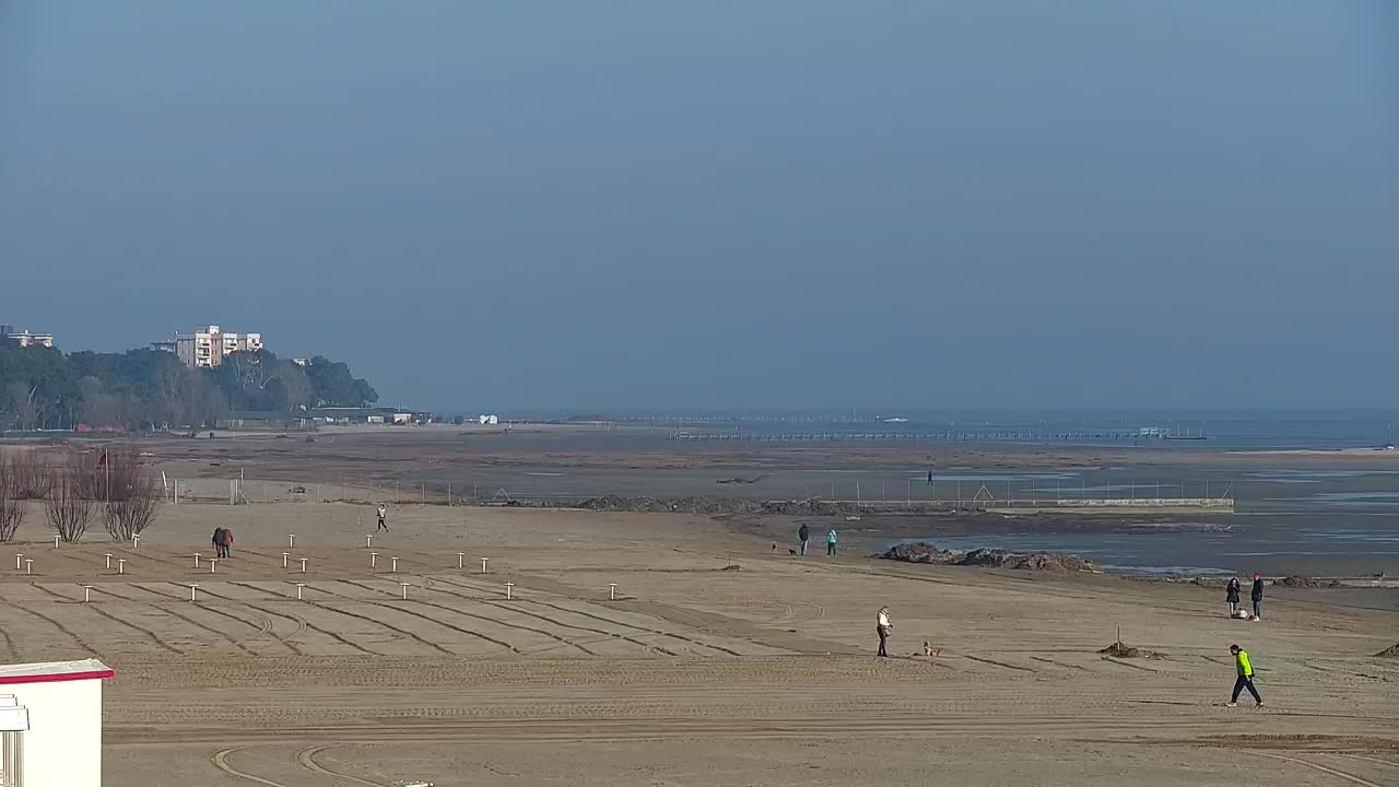 Spletna kamera v živo Grado: Pogledi na plažo in vodni park v realnem času