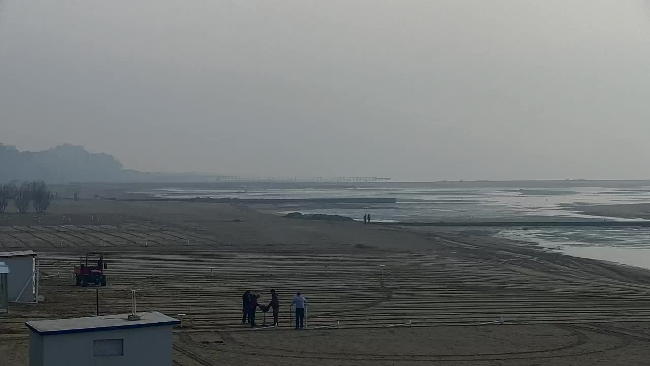 Spletna kamera v živo Grado: Pogledi na plažo in vodni park v realnem času