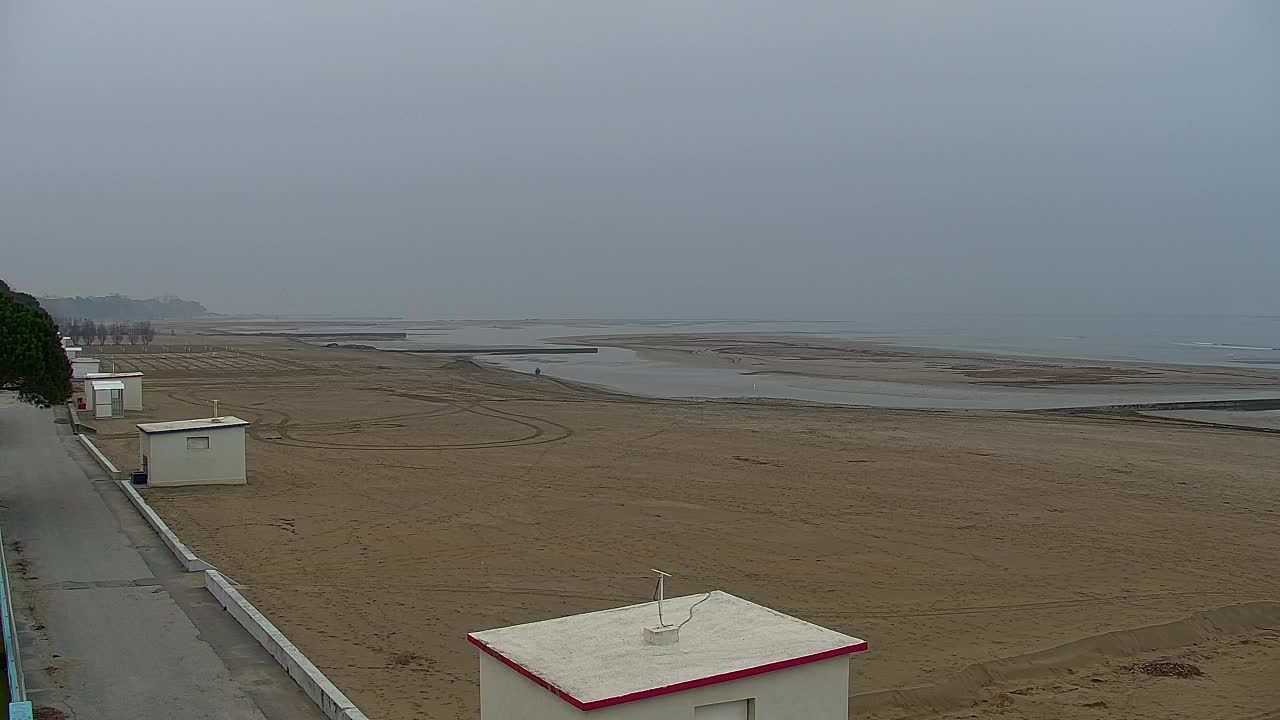 Webcam en vivo Grado: Vistas de la playa y del parque acuático en tiempo real