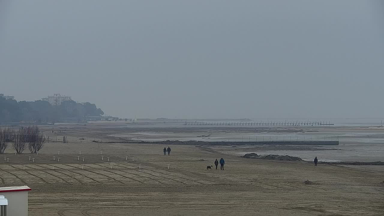 Webcam en vivo Grado: Vistas de la playa y del parque acuático en tiempo real