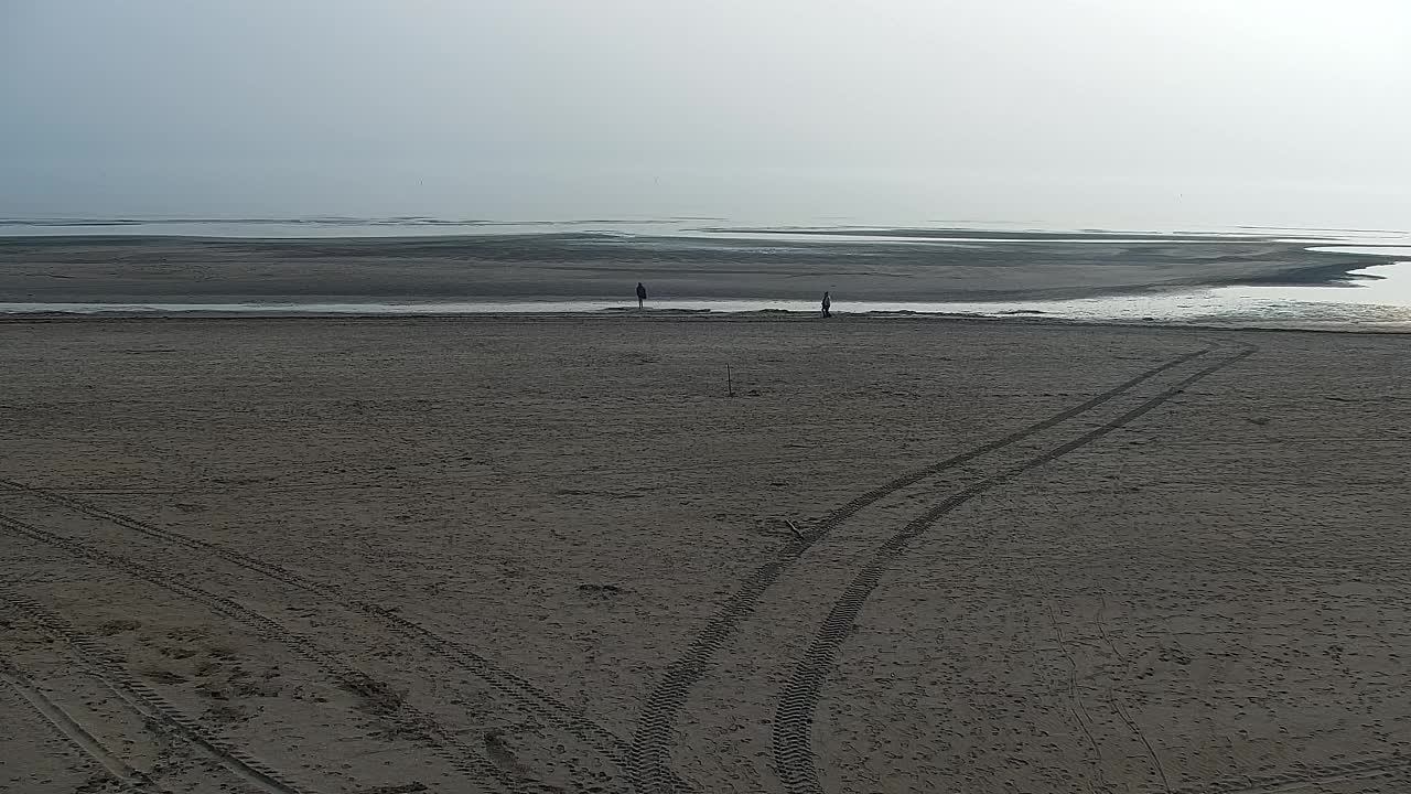 Webcam en vivo Grado: Vistas de la playa y del parque acuático en tiempo real