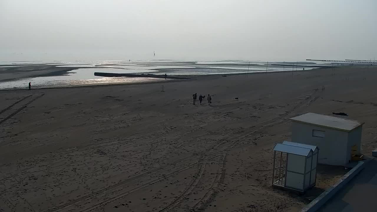 Webcam Live Grado: Vista sulla spiaggia e sull’acquapark in tempo reale