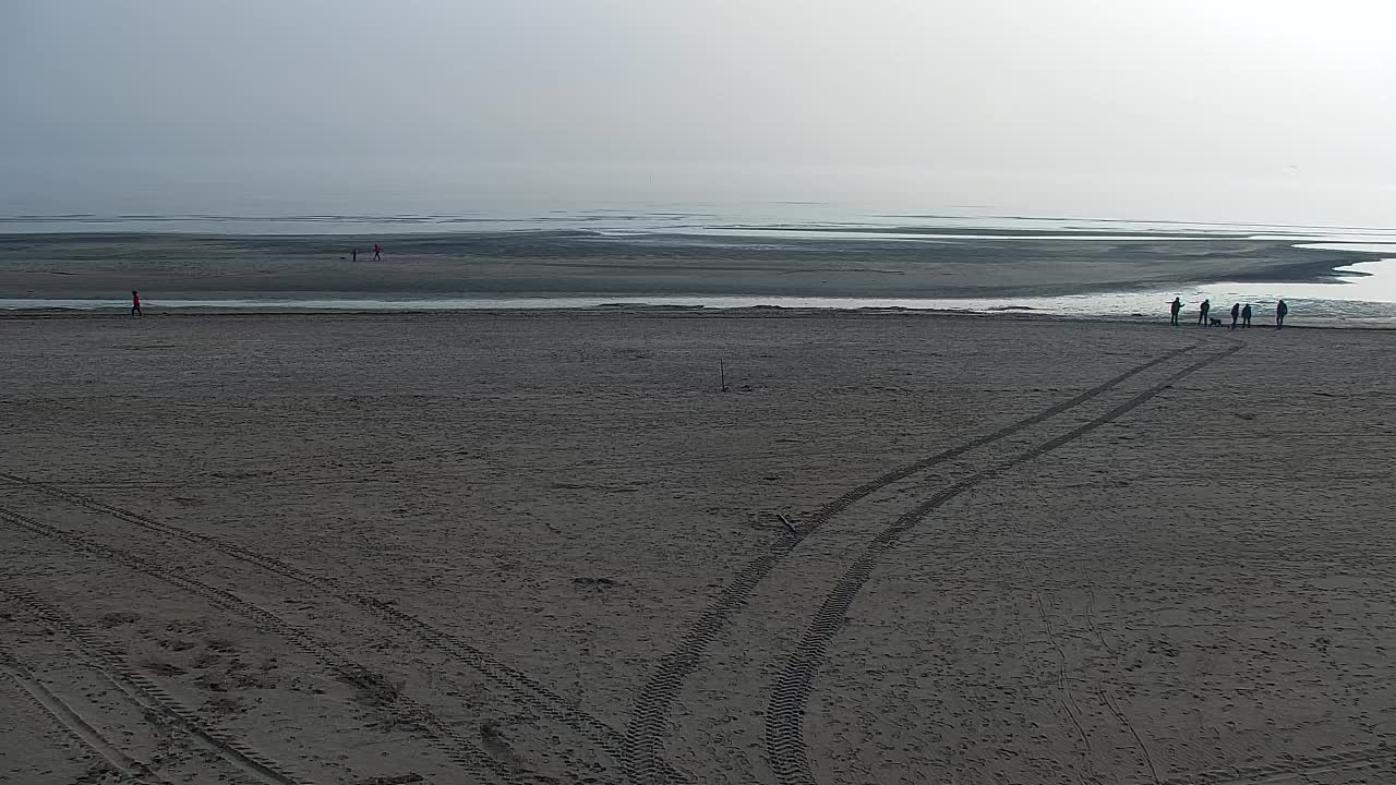 Webcam en vivo Grado: Vistas de la playa y del parque acuático en tiempo real