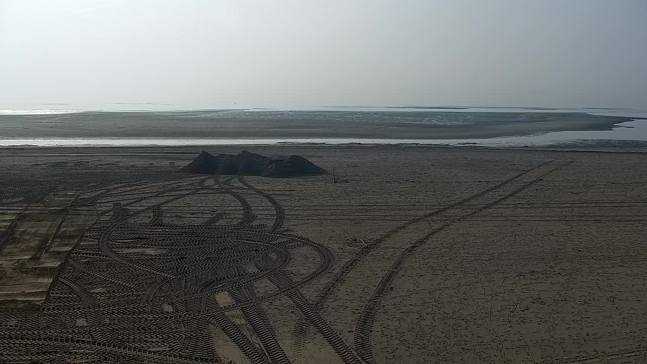 Webcam en vivo Grado: Vistas de la playa y del parque acuático en tiempo real