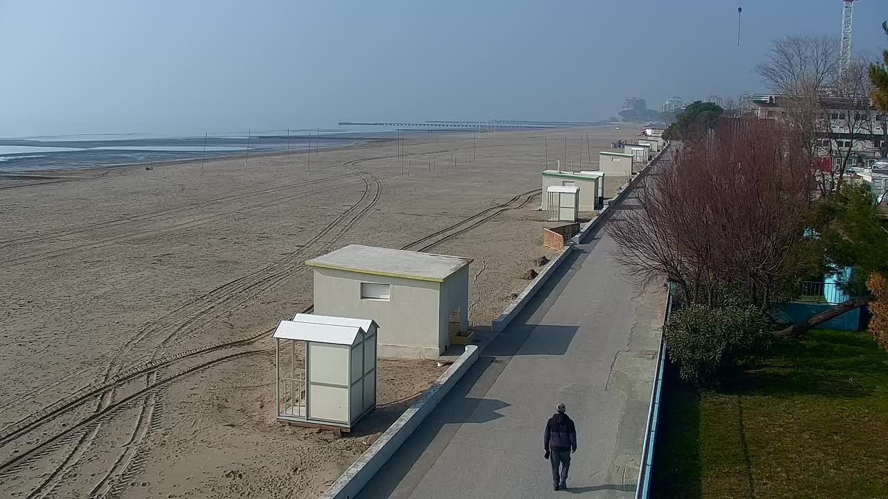 Webcam en vivo Grado: Vistas de la playa y del parque acuático en tiempo real