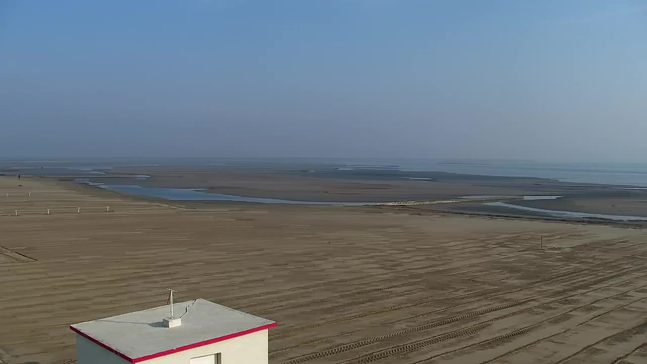 Webcam en vivo Grado: Vistas de la playa y del parque acuático en tiempo real