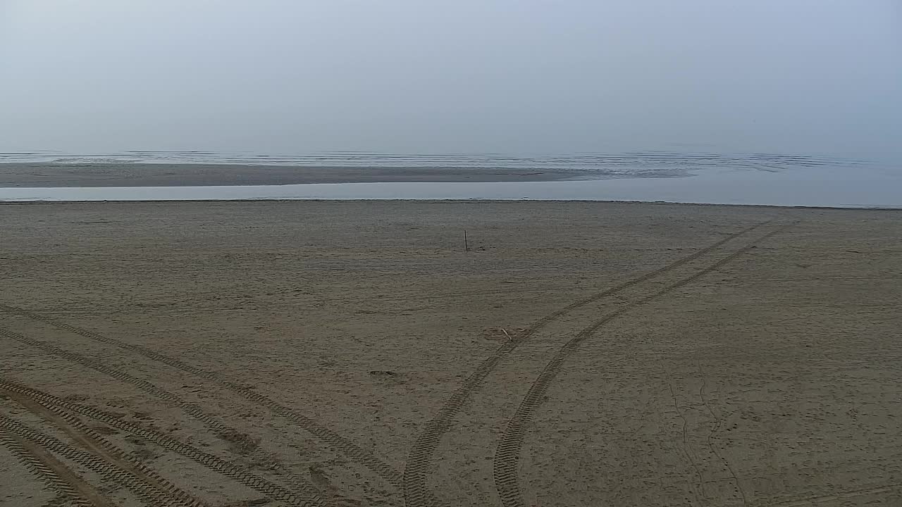 Spletna kamera v živo Grado: Pogledi na plažo in vodni park v realnem času