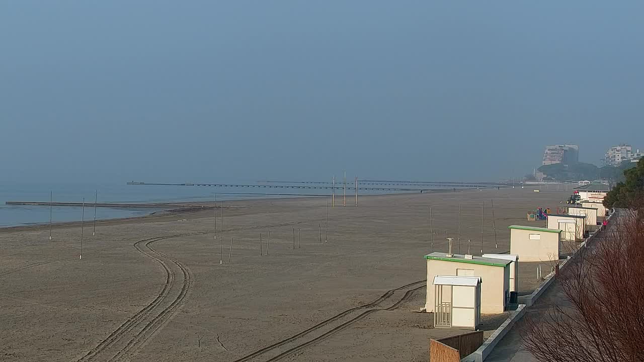 Webcam en vivo Grado: Vistas de la playa y del parque acuático en tiempo real