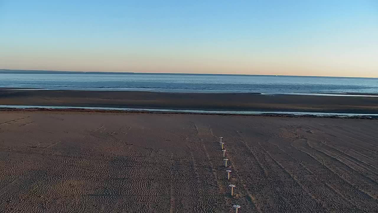 Spletna kamera v živo Grado: Pogledi na plažo in vodni park v realnem času