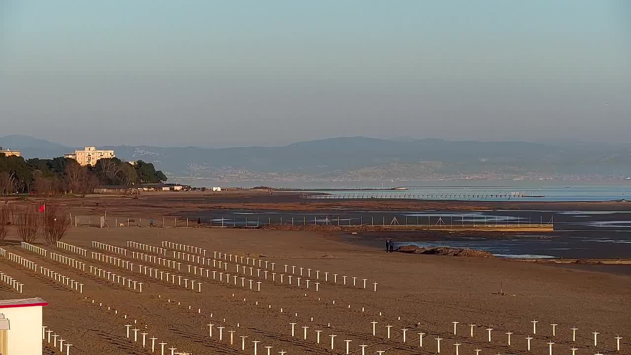 Webcam Live Grado: Vista sulla spiaggia e sull’acquapark in tempo reale