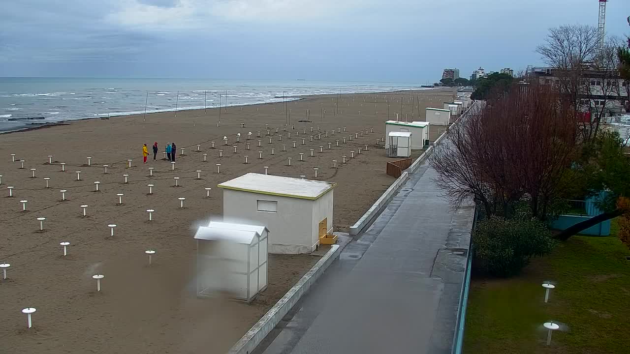 Spletna kamera v živo Grado: Pogledi na plažo in vodni park v realnem času