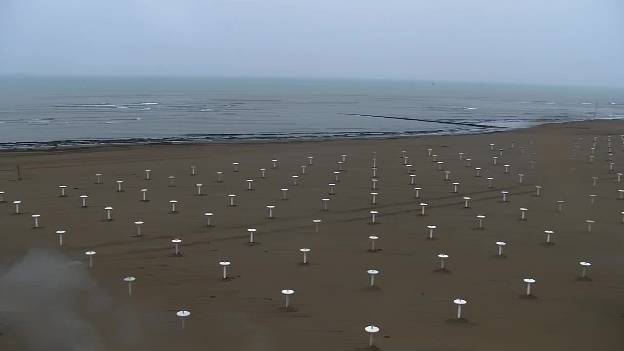 Webcam en vivo Grado: Vistas de la playa y del parque acuático en tiempo real