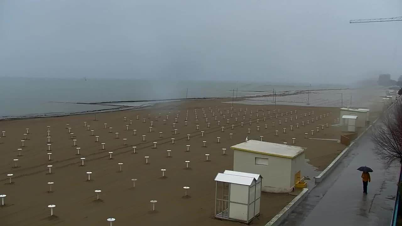 Webcam en vivo Grado: Vistas de la playa y del parque acuático en tiempo real