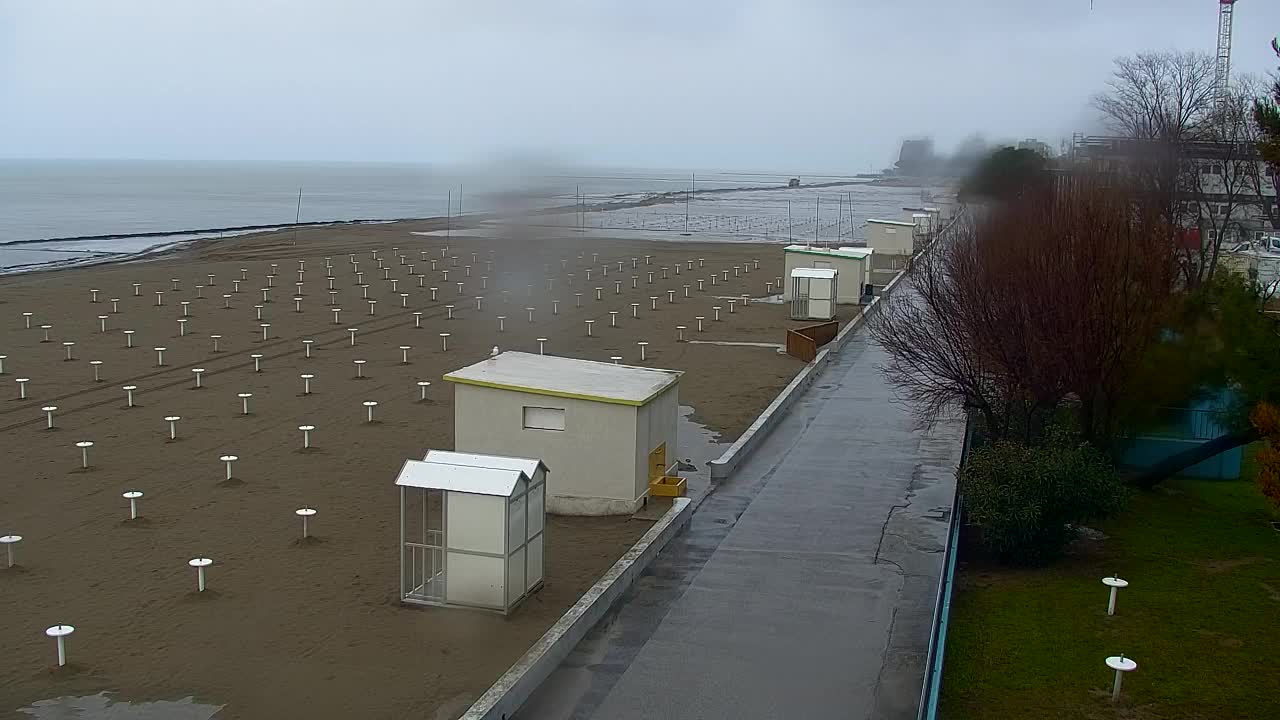 Webcam en vivo Grado: Vistas de la playa y del parque acuático en tiempo real