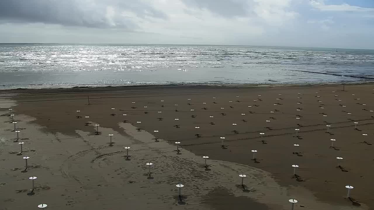 Grado Beach and Aquapark Views in Real Time