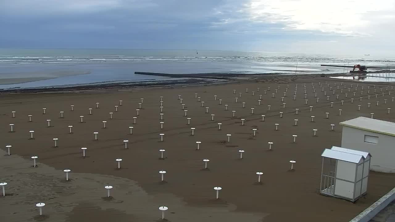 Webcam en vivo Grado: Vistas de la playa y del parque acuático en tiempo real