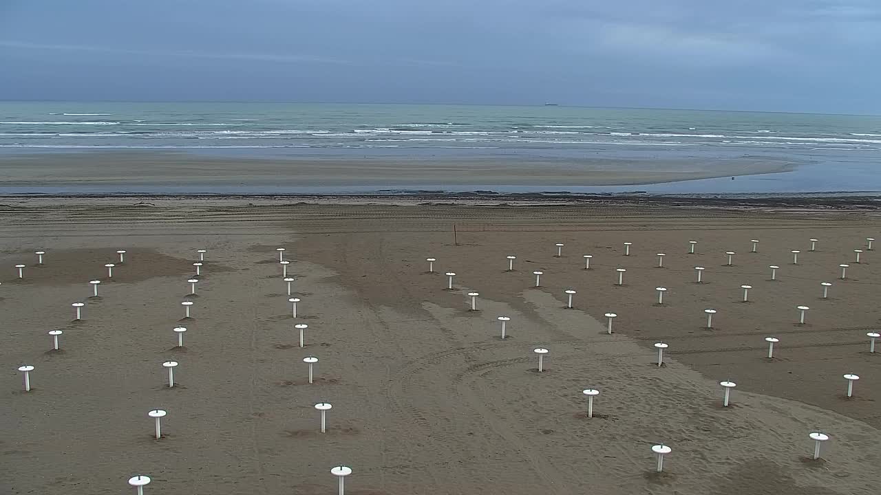 Webcam en vivo Grado: Vistas de la playa y del parque acuático en tiempo real