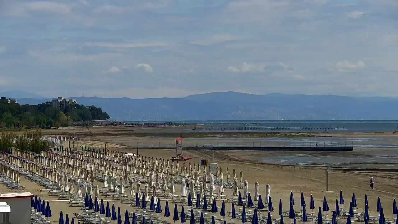 Spletna kamera v živo Grado: Pogledi na plažo in vodni park v realnem času