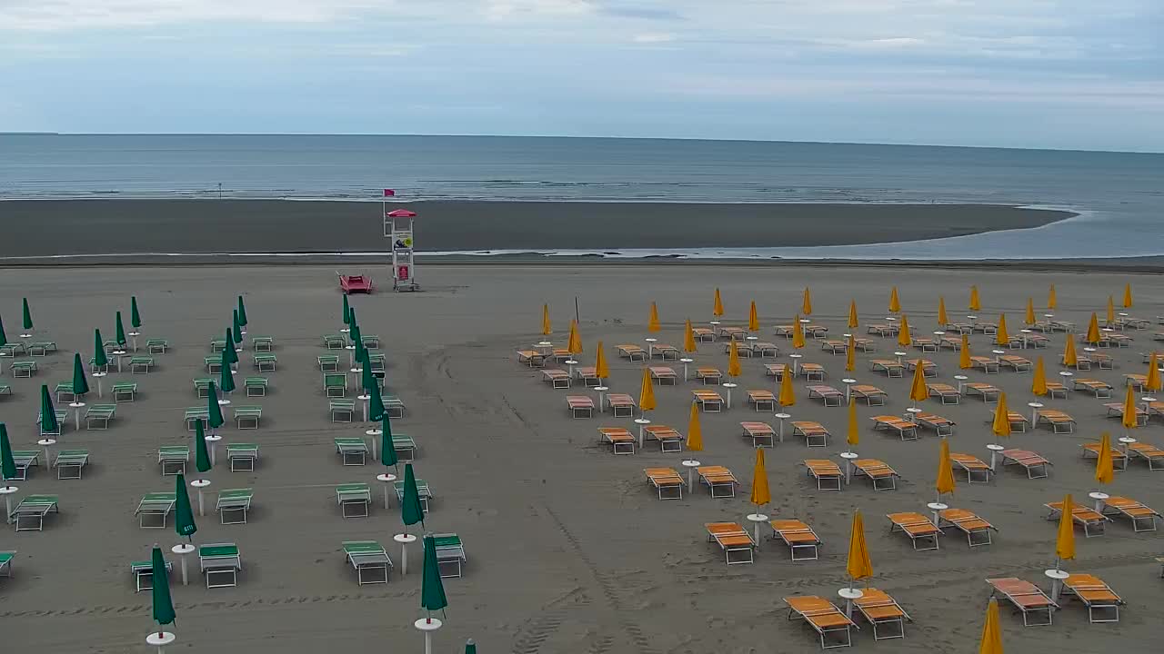 Spletna kamera v živo Grado: Pogledi na plažo in vodni park v realnem času