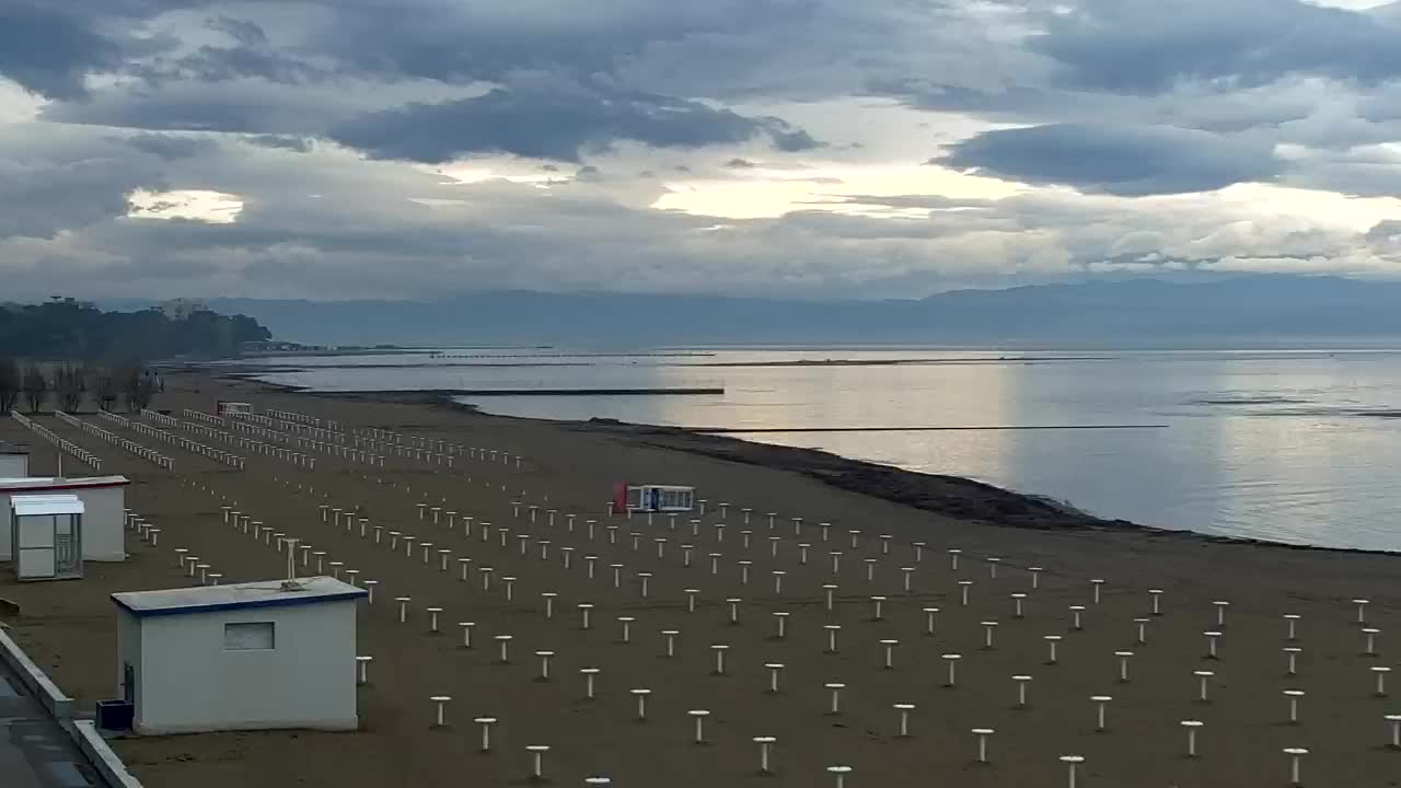 Webcam Live Grado: Vista sulla spiaggia e sull’acquapark in tempo reale