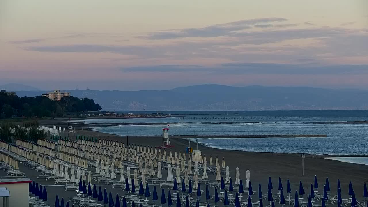 Grado Beach and Aquapark Views in Real Time