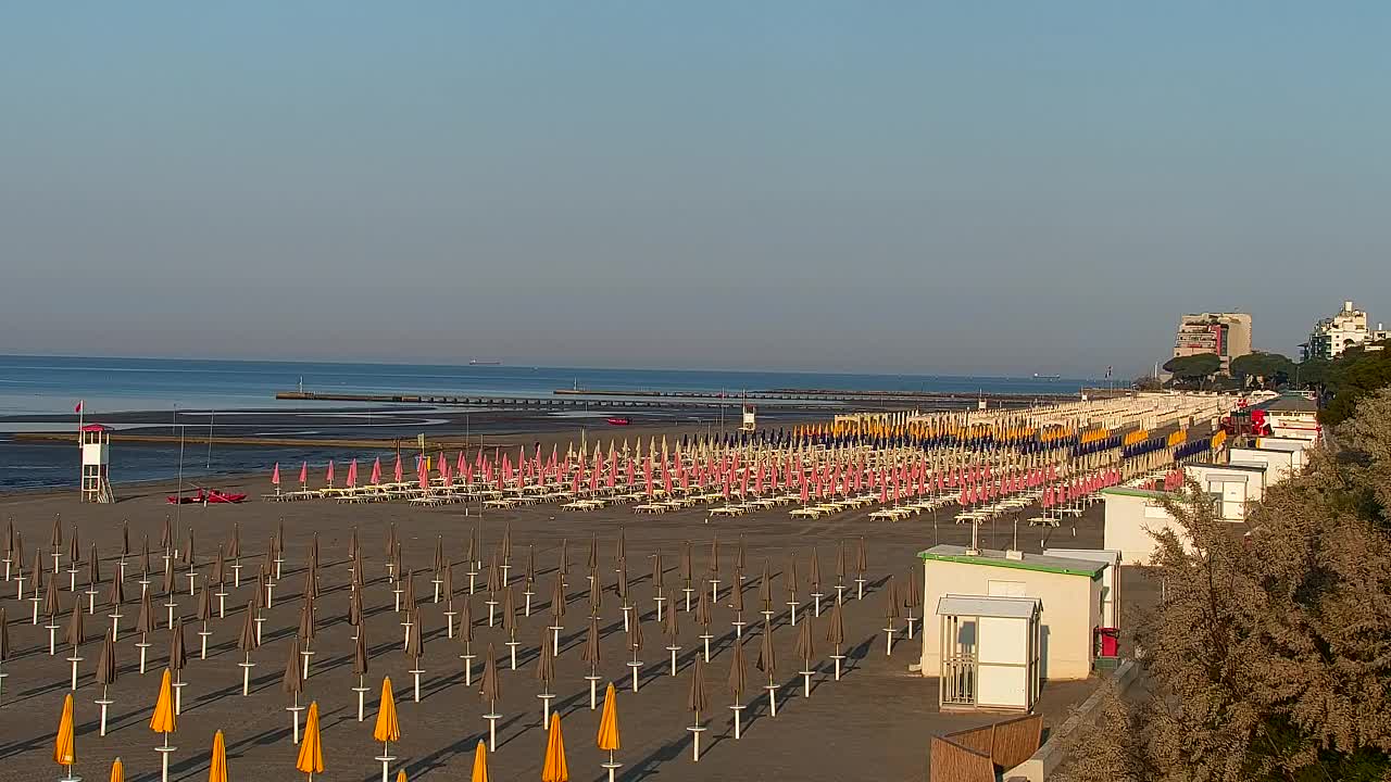 Grado Beach and Aquapark Views in Real Time