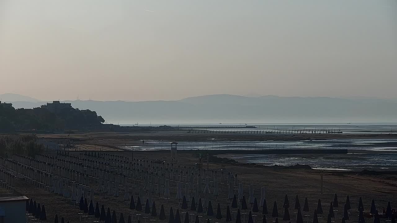 Webcam Live Grado: Vista sulla spiaggia e sull’acquapark in tempo reale