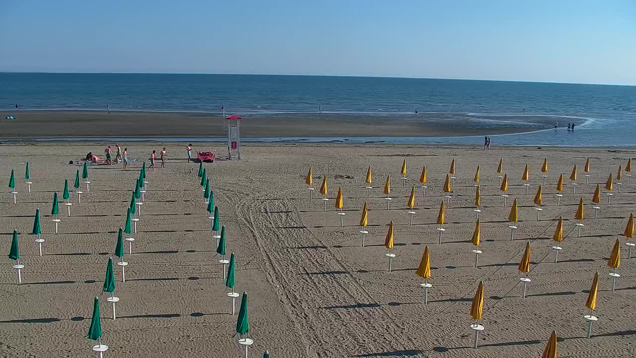 Webcam en vivo Grado: Vistas de la playa y del parque acuático en tiempo real