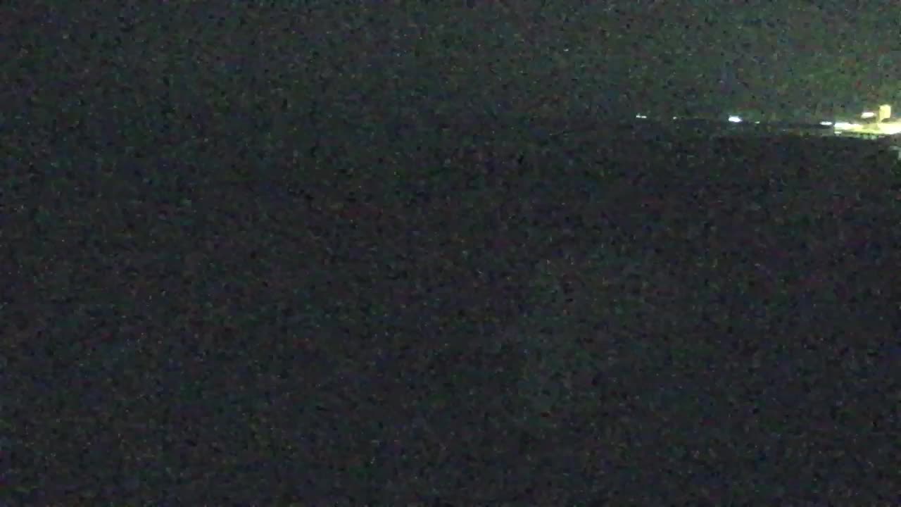 Webcam en vivo Grado: Vistas de la playa y del parque acuático en tiempo real