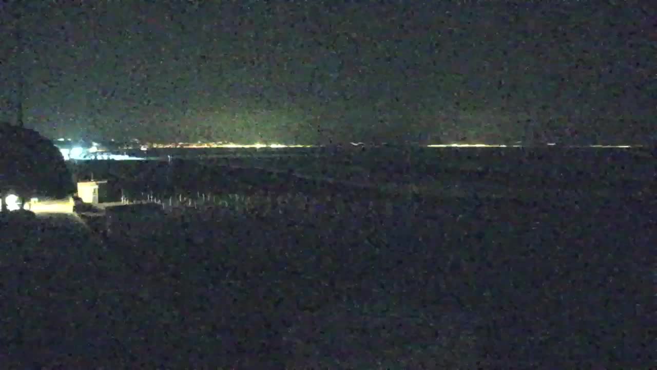 Webcam en vivo Grado: Vistas de la playa y del parque acuático en tiempo real