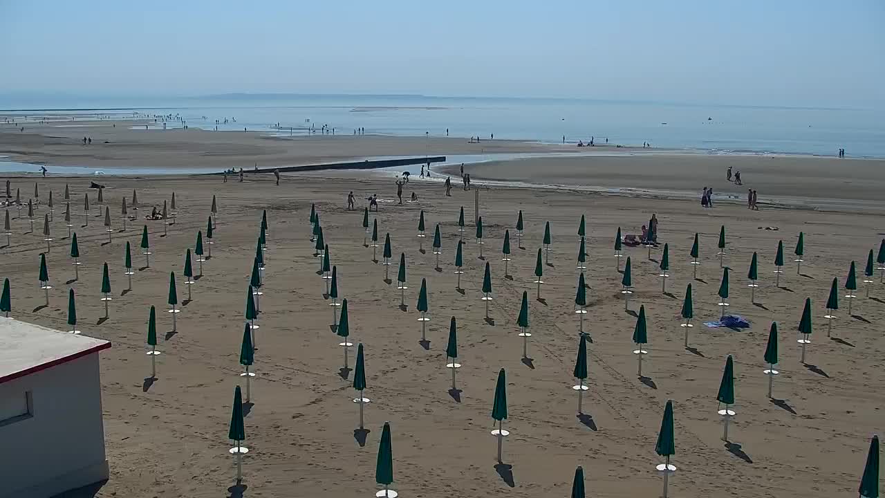 Spletna kamera v živo Grado: Pogledi na plažo in vodni park v realnem času