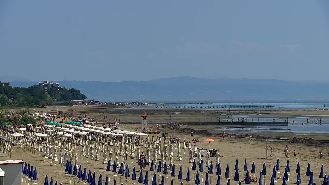 Grado Beach and Aquapark Views in Real Time