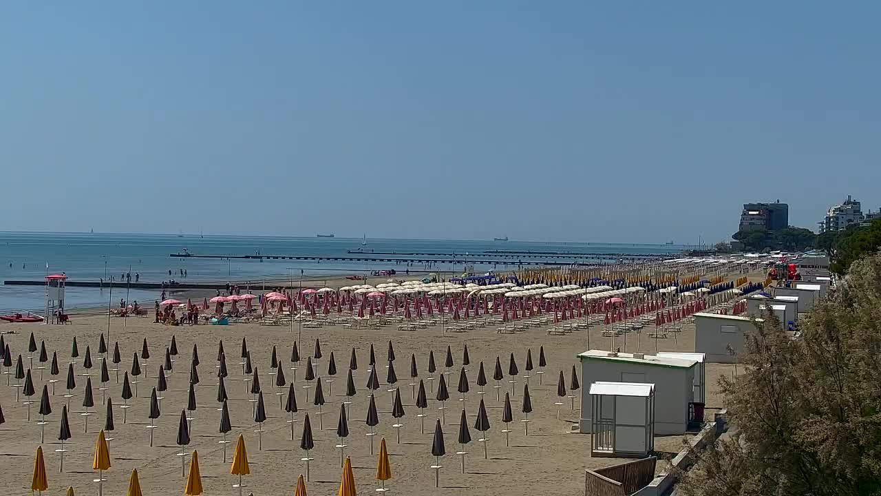 Spletna kamera v živo Grado: Pogledi na plažo in vodni park v realnem času