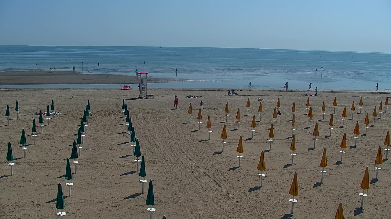 Webcam en vivo Grado: Vistas de la playa y del parque acuático en tiempo real