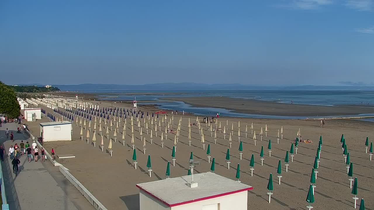 Webcam en vivo Grado: Vistas de la playa y del parque acuático en tiempo real