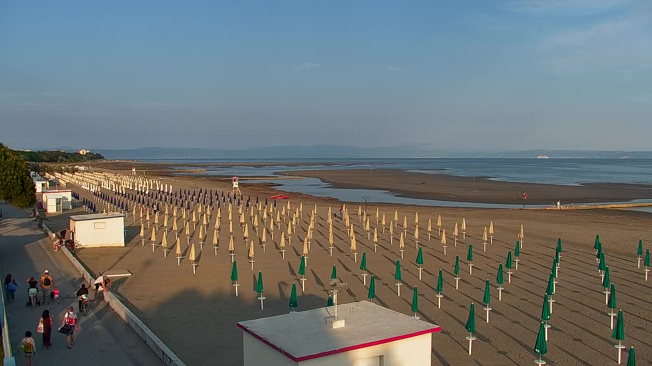 Webcam en direct Grado : Vues sur la plage et l’aquapark en temps réel