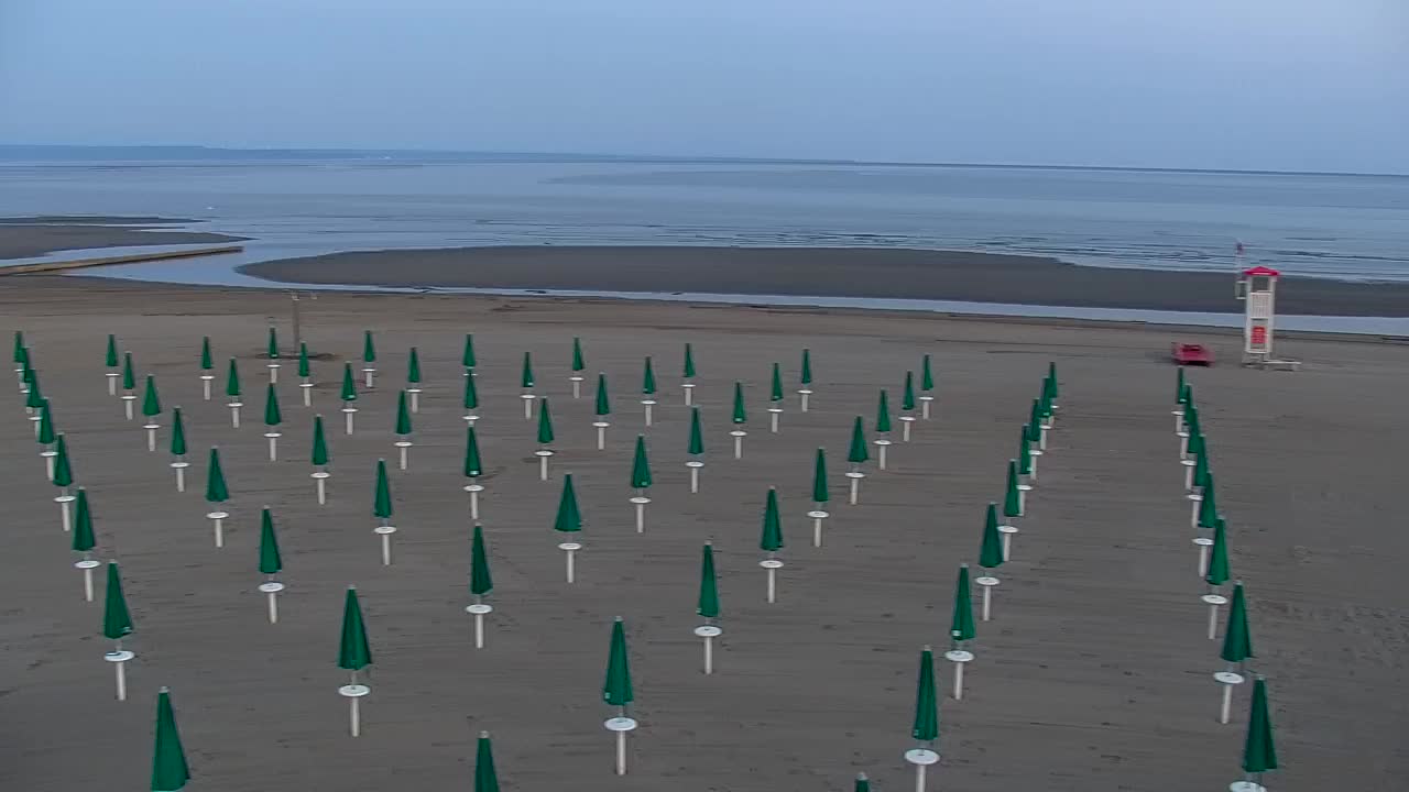 Webcam en vivo Grado: Vistas de la playa y del parque acuático en tiempo real