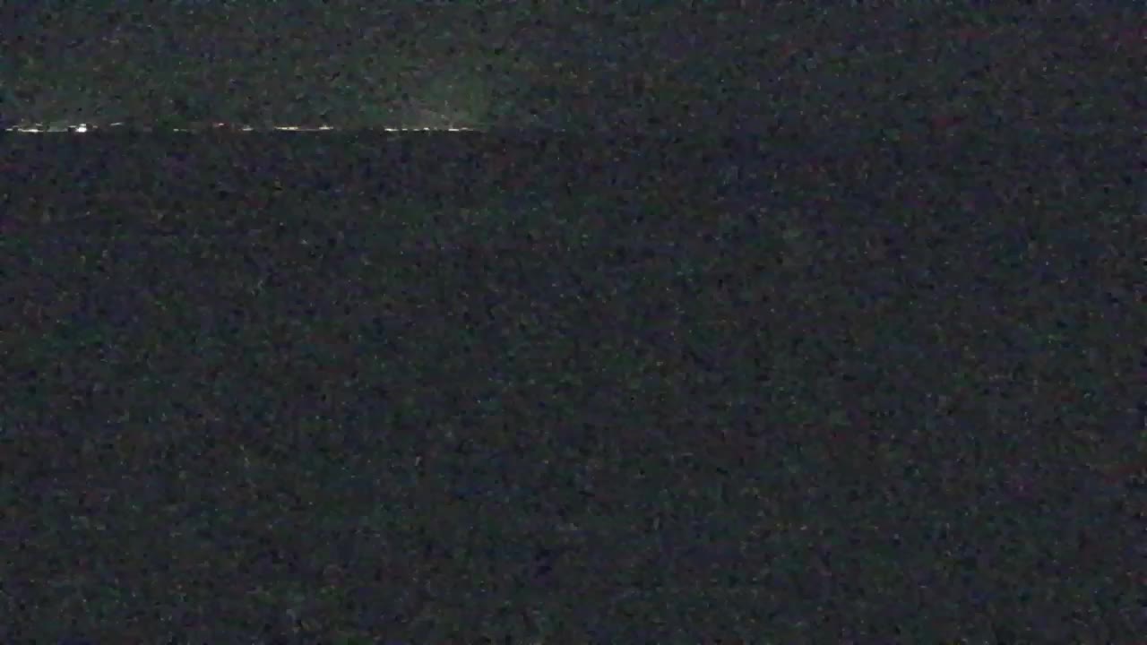 Webcam en vivo Grado: Vistas de la playa y del parque acuático en tiempo real