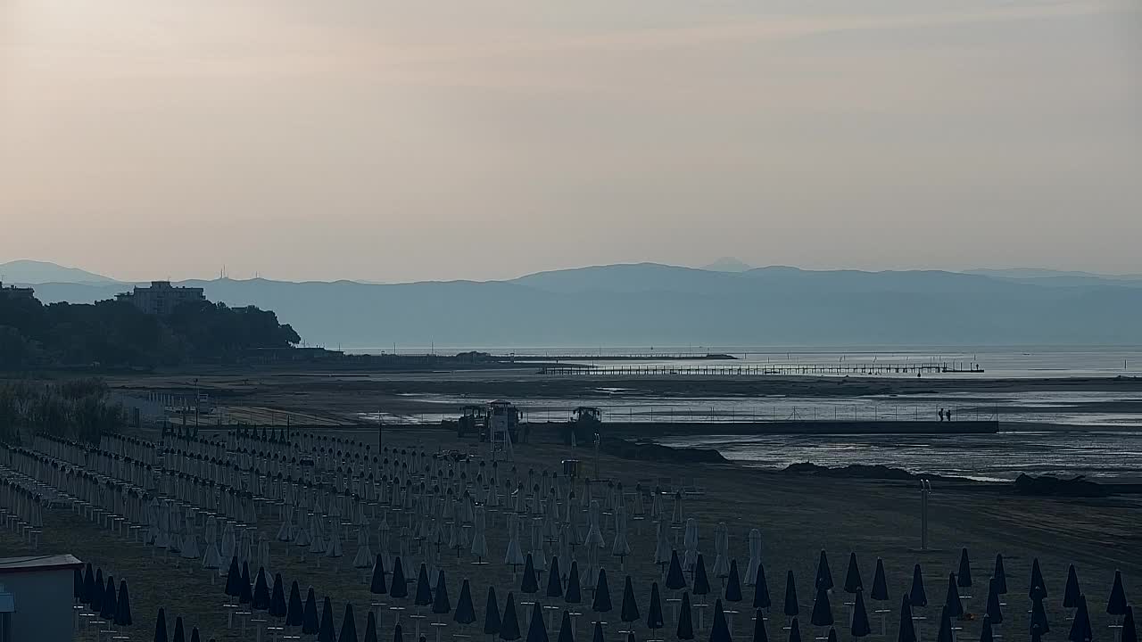 Grado Beach and Aquapark Views in Real Time