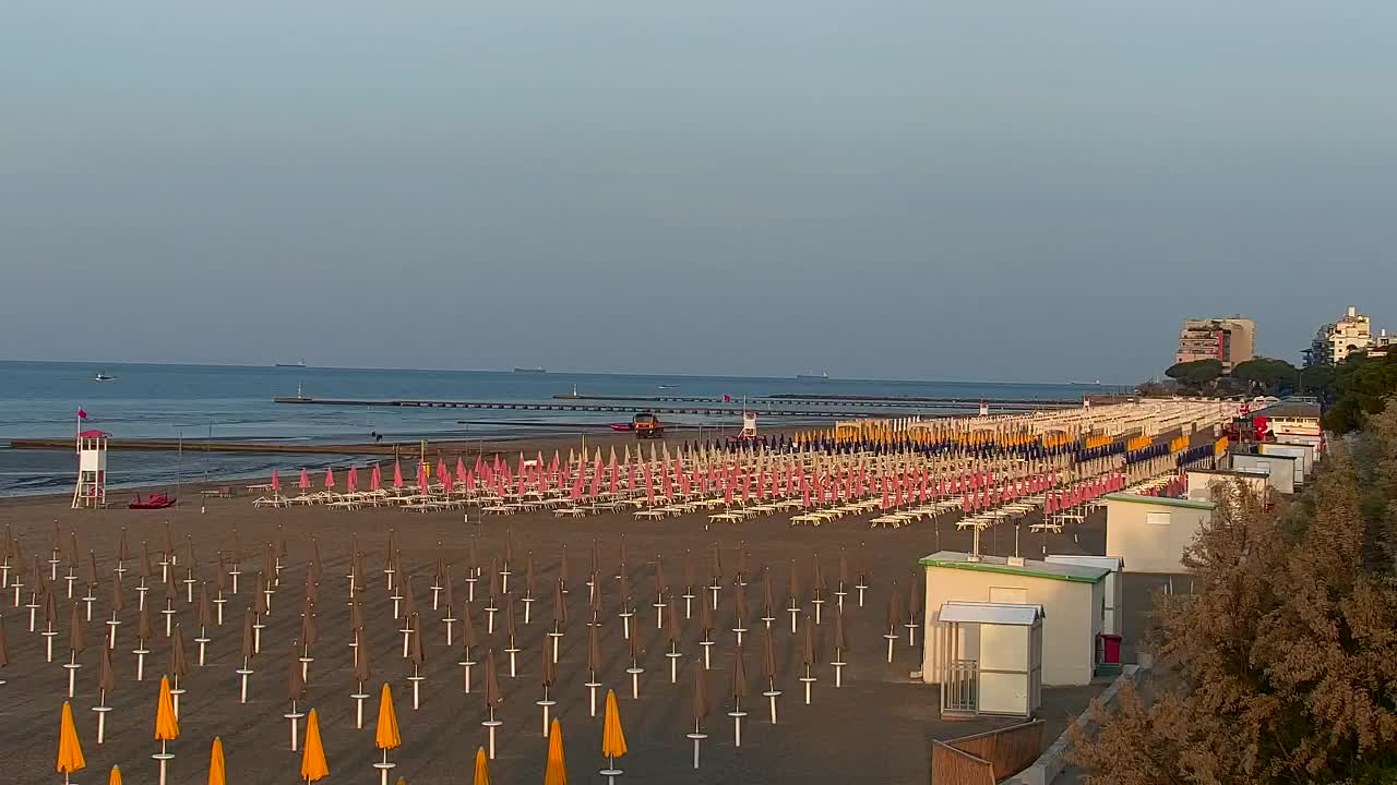 Grado Beach and Aquapark Views in Real Time