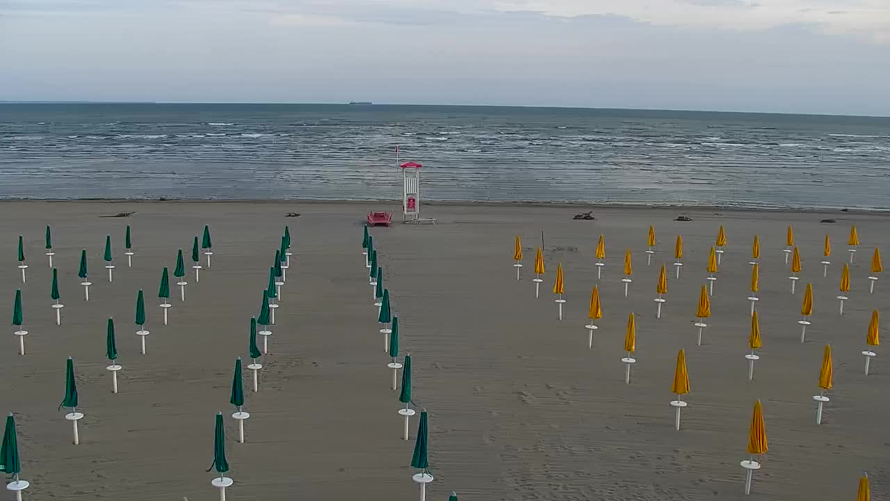 Spletna kamera v živo Grado: Pogledi na plažo in vodni park v realnem času