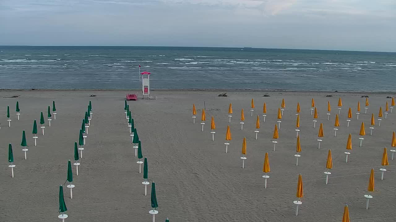 Spletna kamera v živo Grado: Pogledi na plažo in vodni park v realnem času