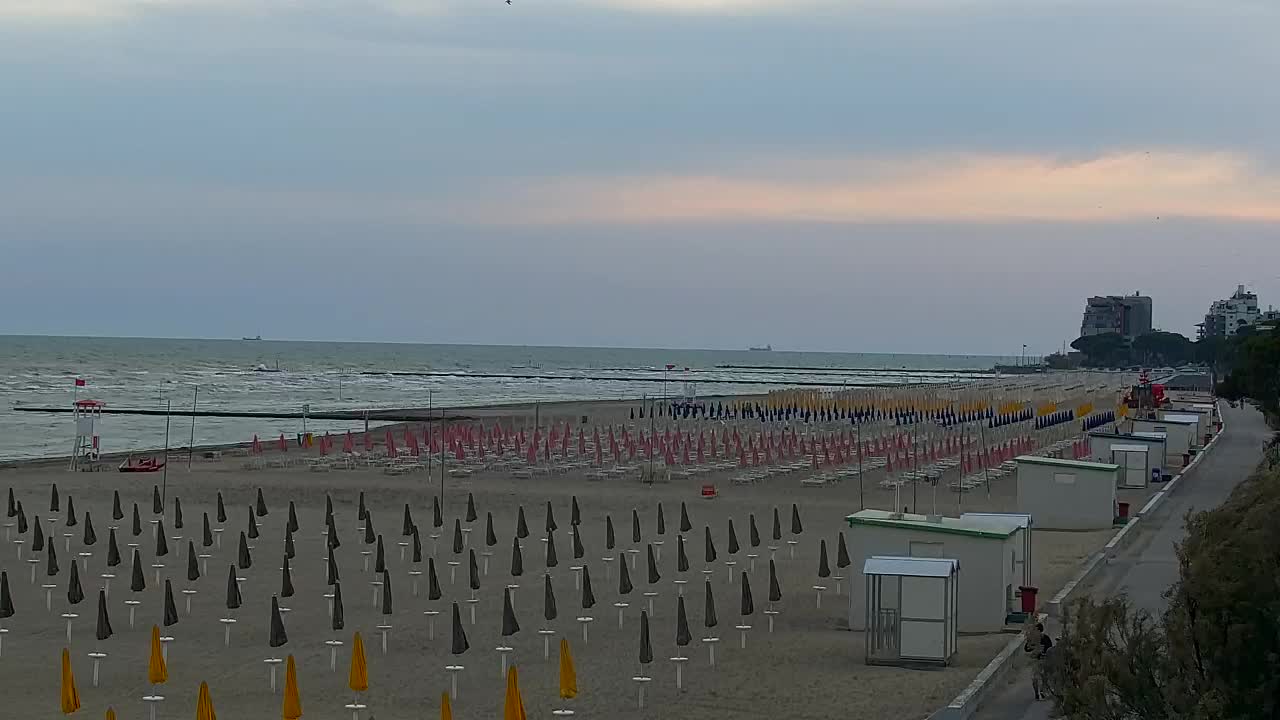 Grado Beach and Aquapark Views in Real Time