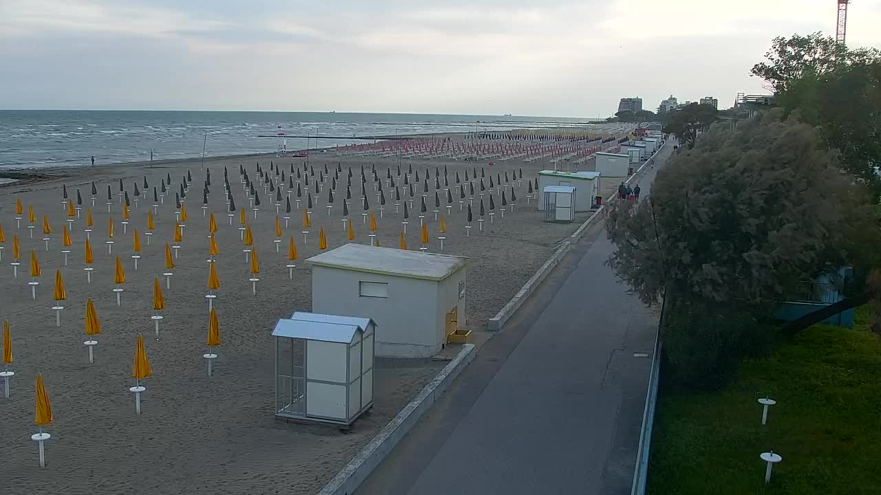 Grado Beach and Aquapark Views in Real Time