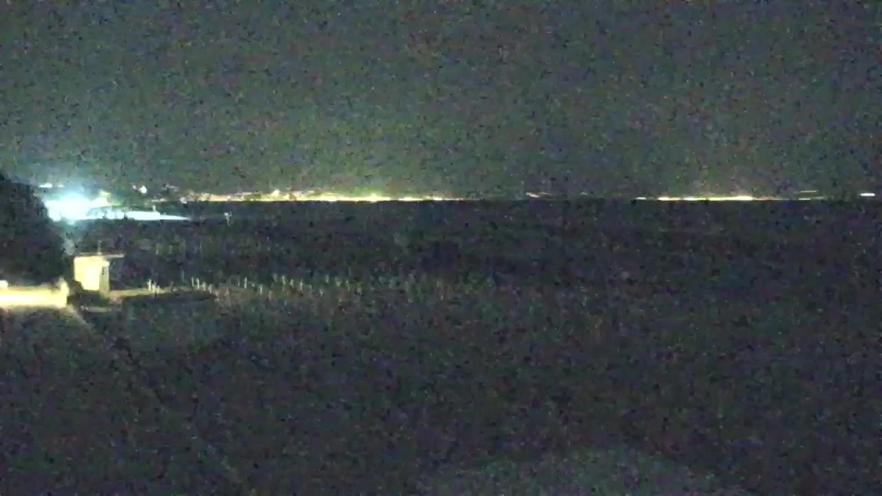 Webcam en vivo Grado: Vistas de la playa y del parque acuático en tiempo real
