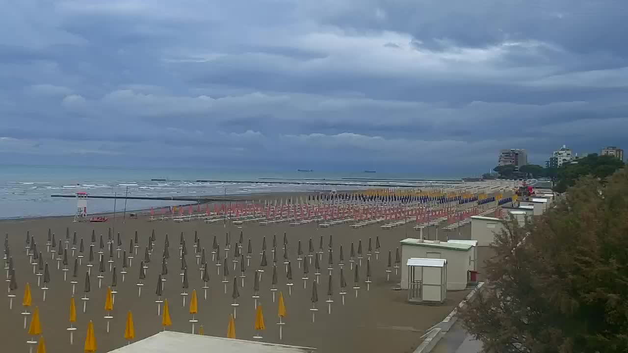 Spletna kamera v živo Grado: Pogledi na plažo in vodni park v realnem času